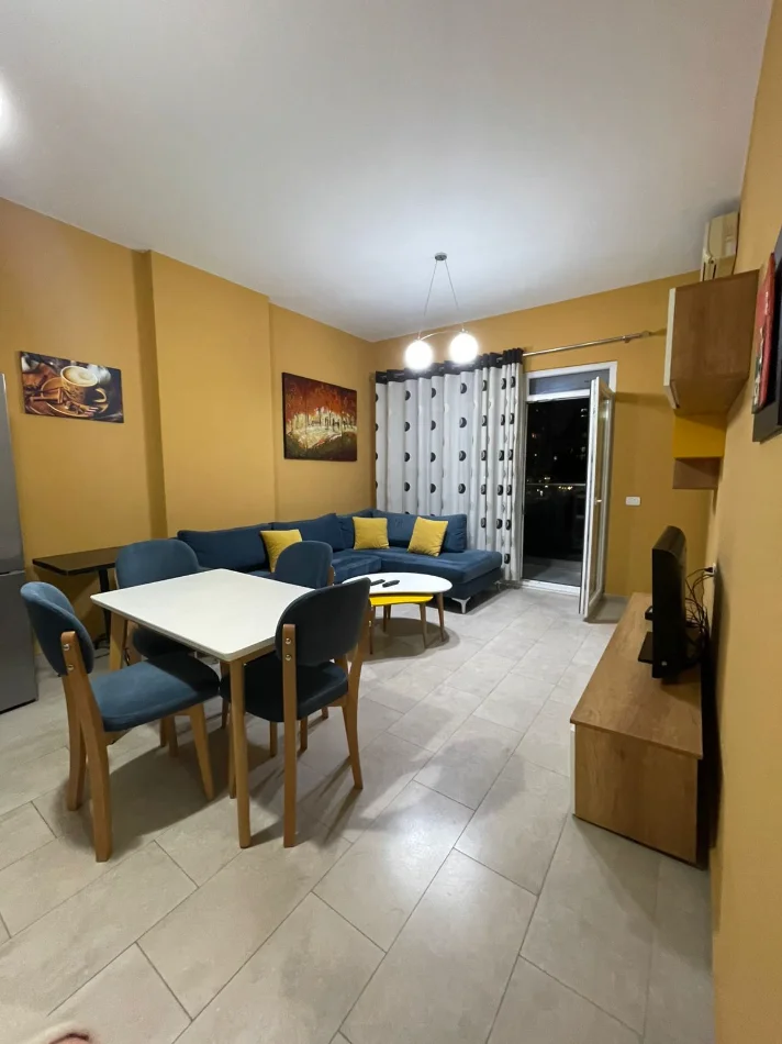 Tirane, jepet me qera apartament 1+1 Kati 2, 70 m² 600 € (SQUARE 21)