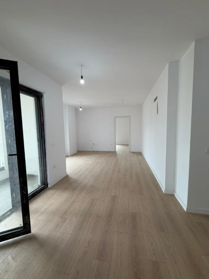 Tirane, shitet apartament 2+1+Aneks+Ballkon Kati 8, 97 m² 299.400 € (Komuna Parisit)