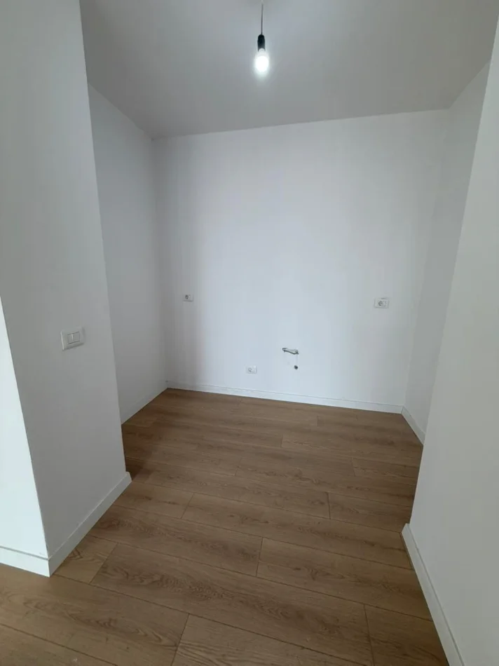 Tirane, shitet apartament 2+1+Aneks+Ballkon Kati 8, 97 m² 299.400 € (Komuna Parisit)