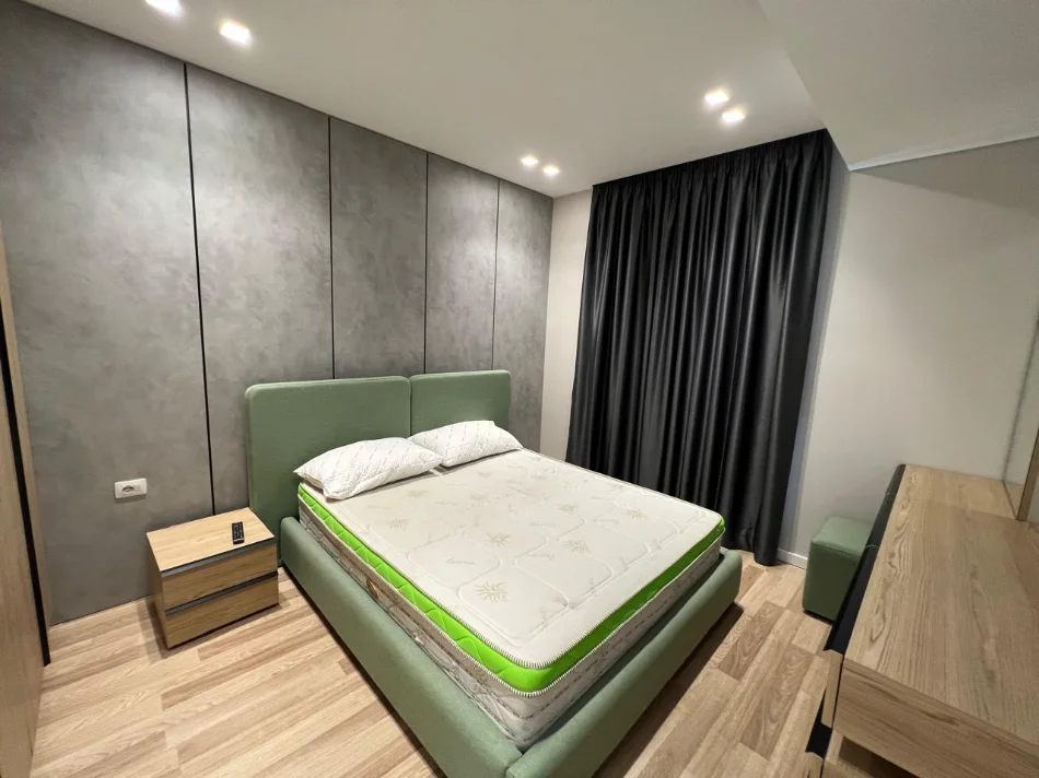 Tirane, jepet me qera apartament 1+1 Kati 4, 500 € 