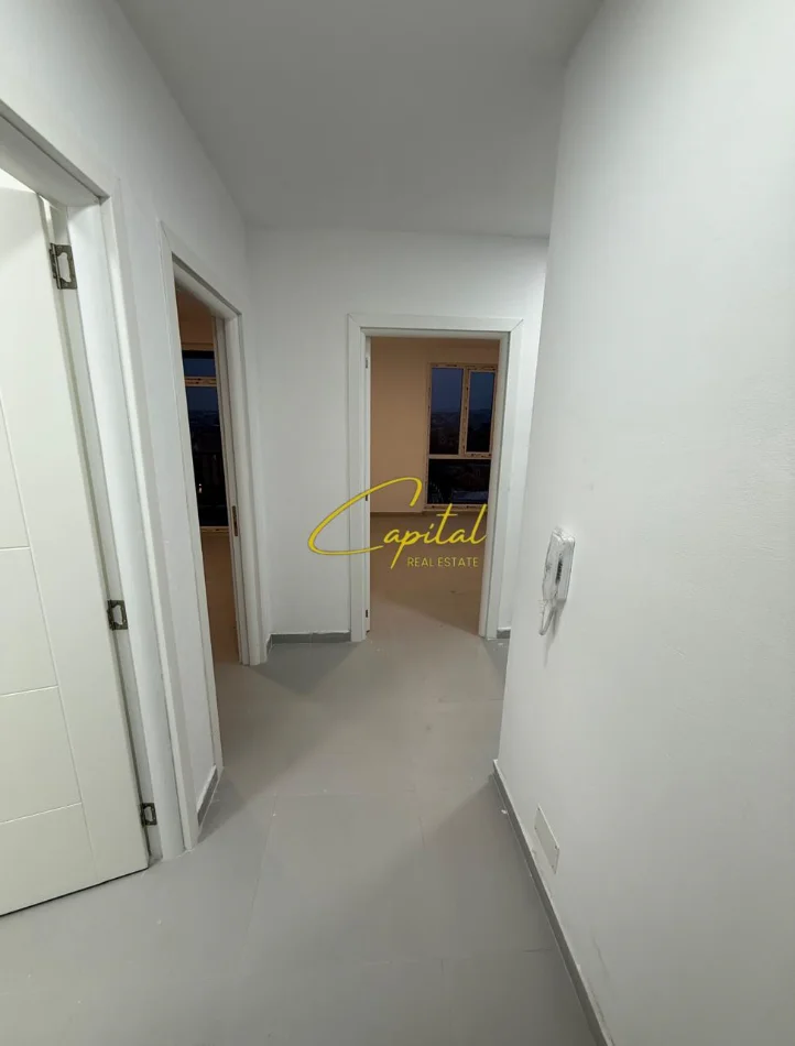 Tirane, jepet me qera apartament 2+1 Kati 5, 110 m² 400 € (RRUGA E DIBRES)