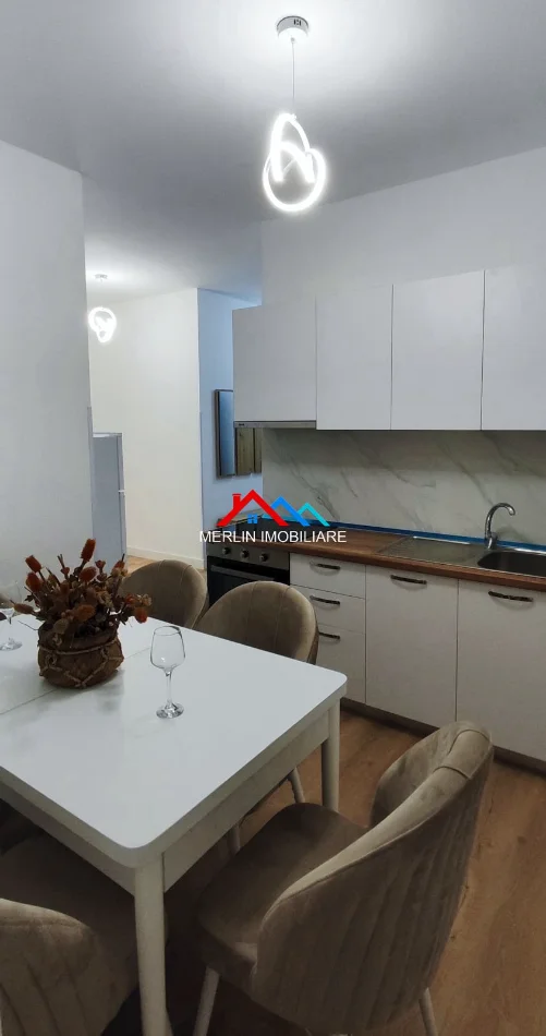 Tirane, jepet me qera apartament 1+1+Ballkon Kati 3, 85 m² (RRUGA ISLAM ALLA,RRUGA E KAVAJES)