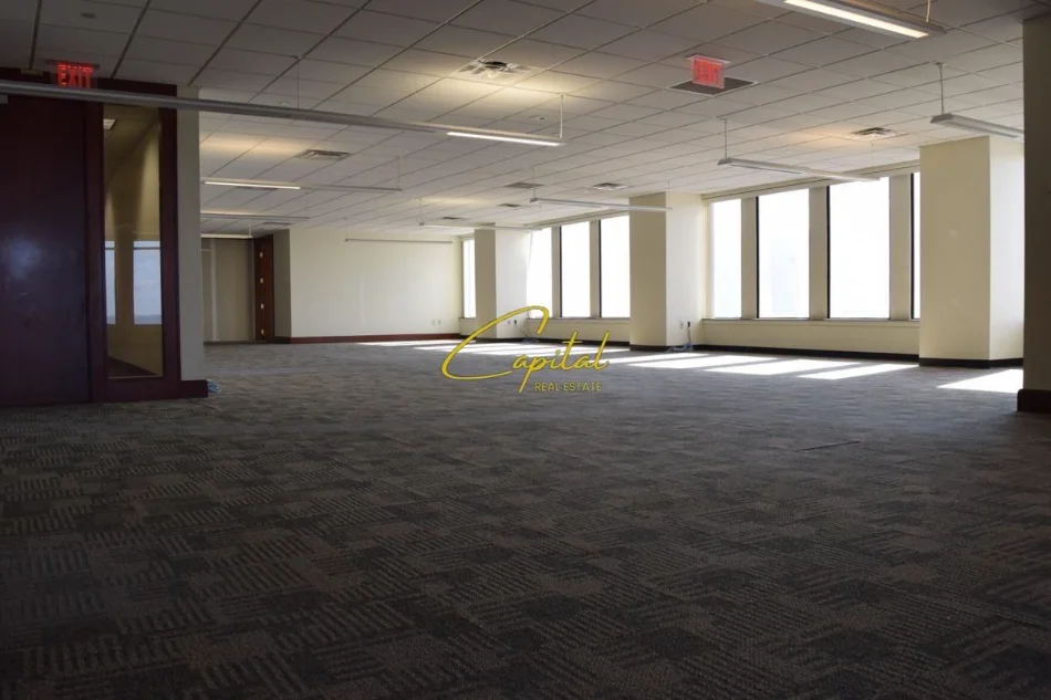 Tirane, jepet me qera ambjent biznesi Kati 1, 2.000 m² 10.600 € (CASA ITALIA)