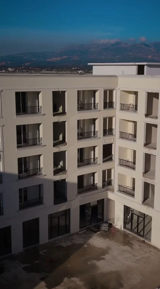 Tirane, shitet apartament 2+1 Kati 1, 94 m² 78.000 € (kamez)