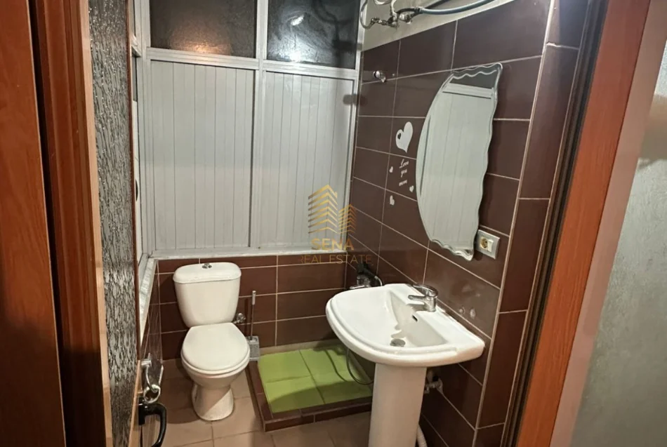 Tirane, jepet me qera apartament 1+1 Kati 2, 65 m² 350 € (Siri Kodra)