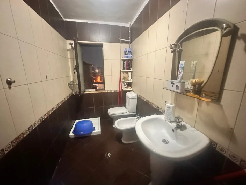 Tirane, shitet apartament 2+1 Kati 5, 71 m² 100.000 € (Tregu i Ri Elektrik)