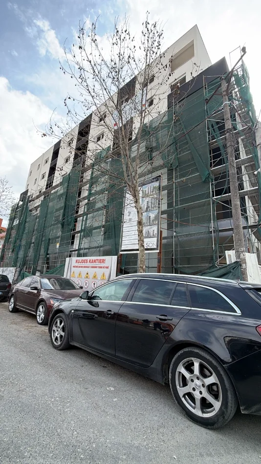 Tirane, shitet apartament 1+1+Ballkon Kati 3, 78 m² 110.000 € (Paskuqan)