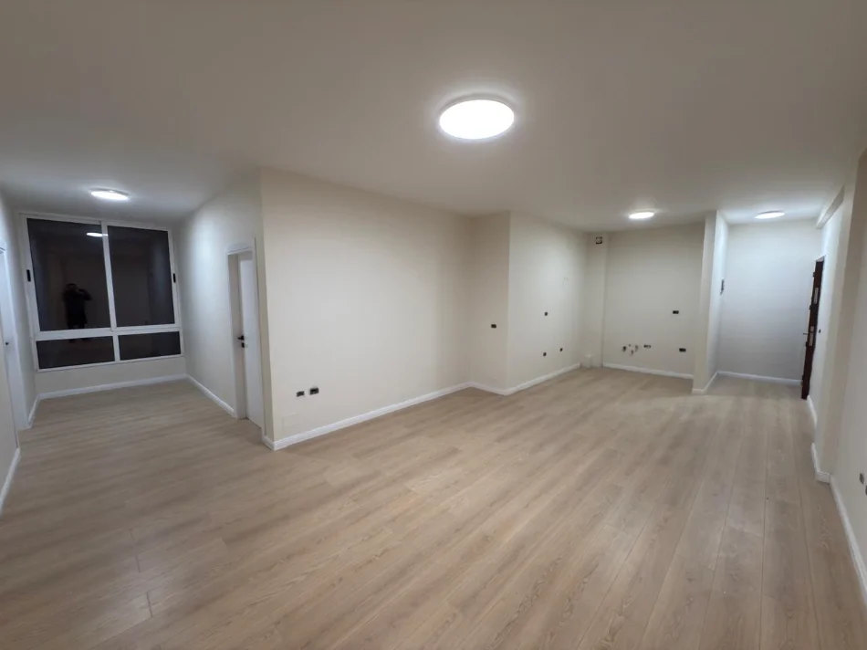 Tirane, shitet apartament 3+1 Kati 2, 102 m² 210.000 € 