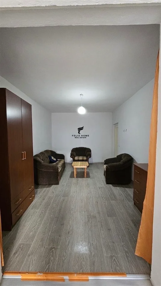 Tirane, jepet me qera apartament 1+1+Ballkon Kati 2, 80 m² 550 € (BLLOK)