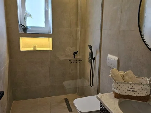 Tirane, jepet me qera apartament 1+1+Ballkon Kati 1, 70 m² 600 € (21 DHJETORI)