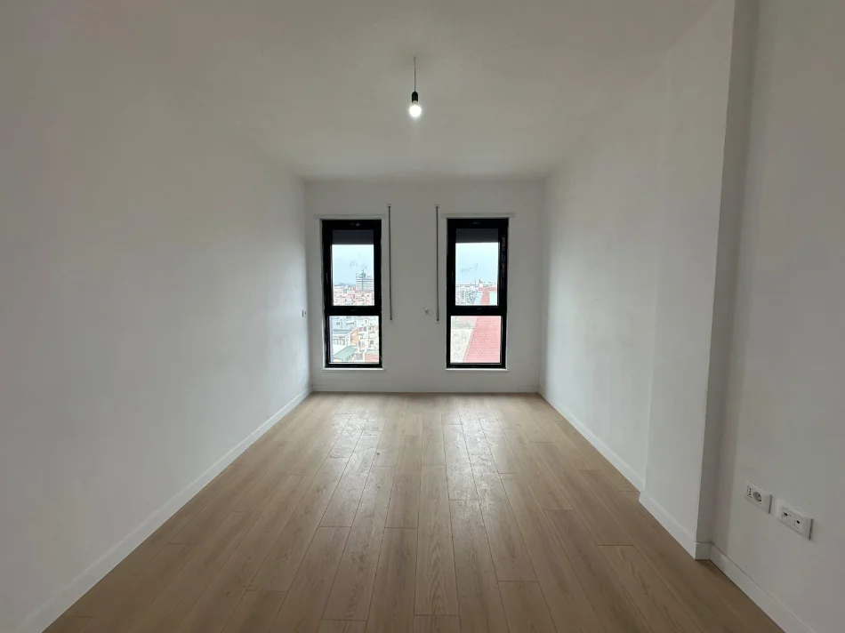 Tirane, shitet apartament 3+1+Aneks+Ballkon Kati 8, 125 m² 378.500 € 
