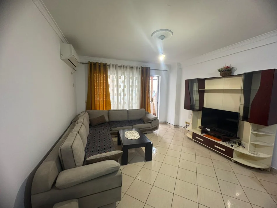 Tirane, jepet me qera apartament 2+1 Kati 2, 124 m² 500 € 