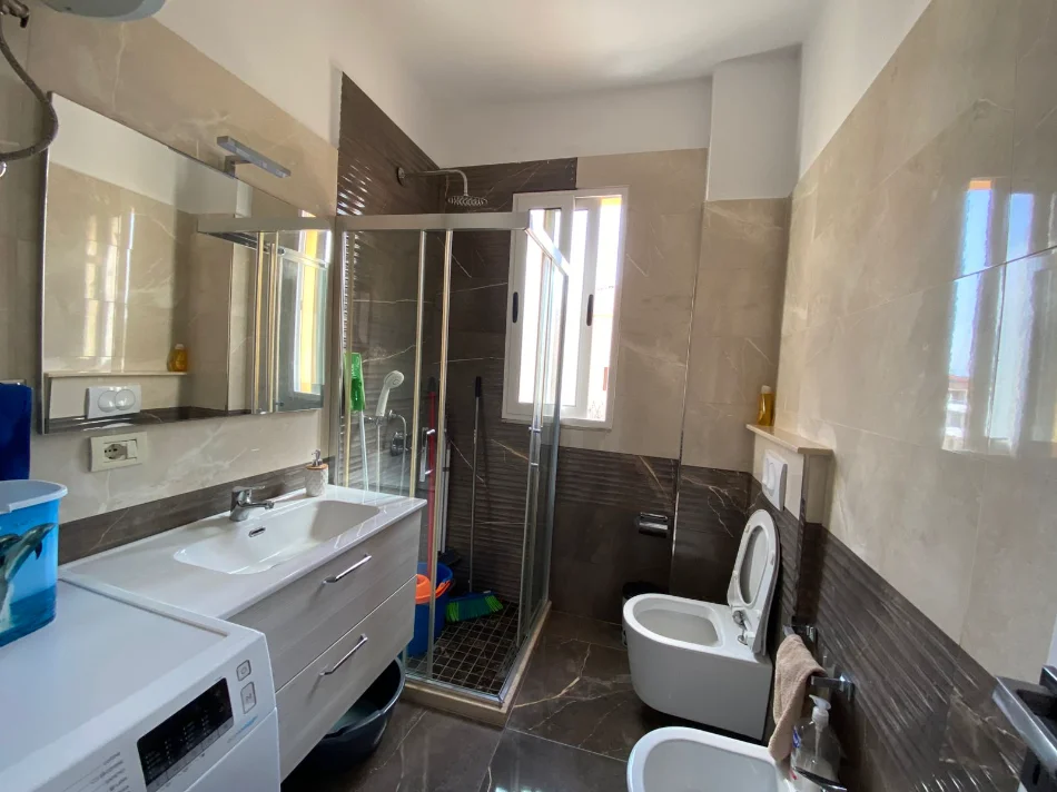 Durres, shitet apartament 1+1+Ballkon Kati 2, 60 m² (pavaresia plazh)