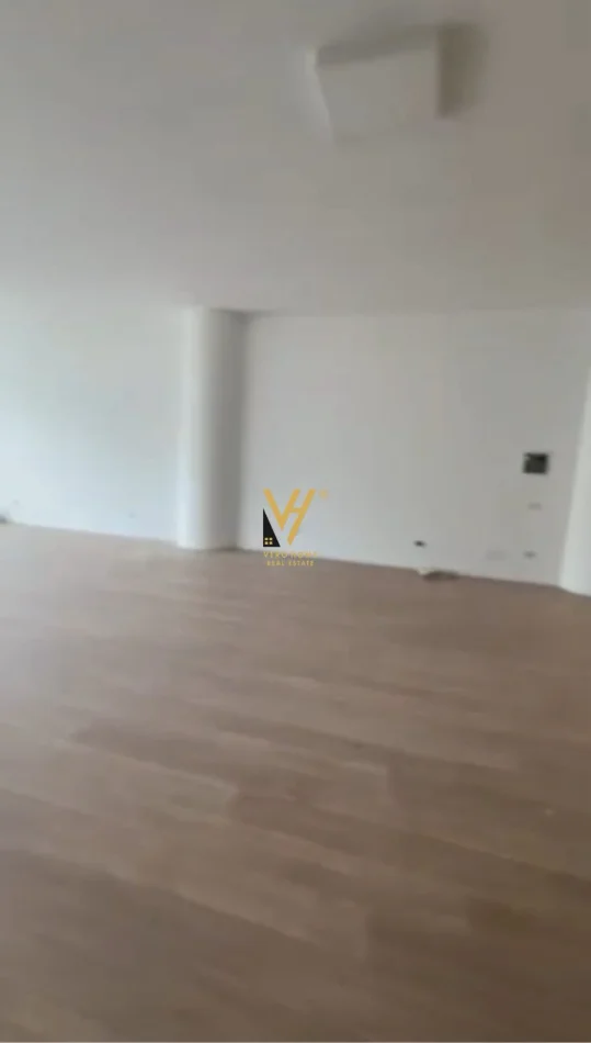 Tirane, jepet me qera zyre Kati 1, 127 m² 1.900 € (MINE PEZA)