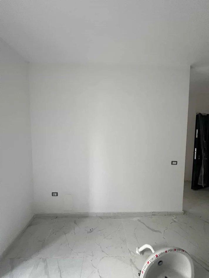 Tirane, shitet apartament 1+1 Kati 5, 52 m² 73.500 € 