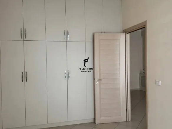 Tirane, shitet apartament 1+1+Ballkon Kati 2, 72 m² 216.000 € (KOMUNA E PARISIT)