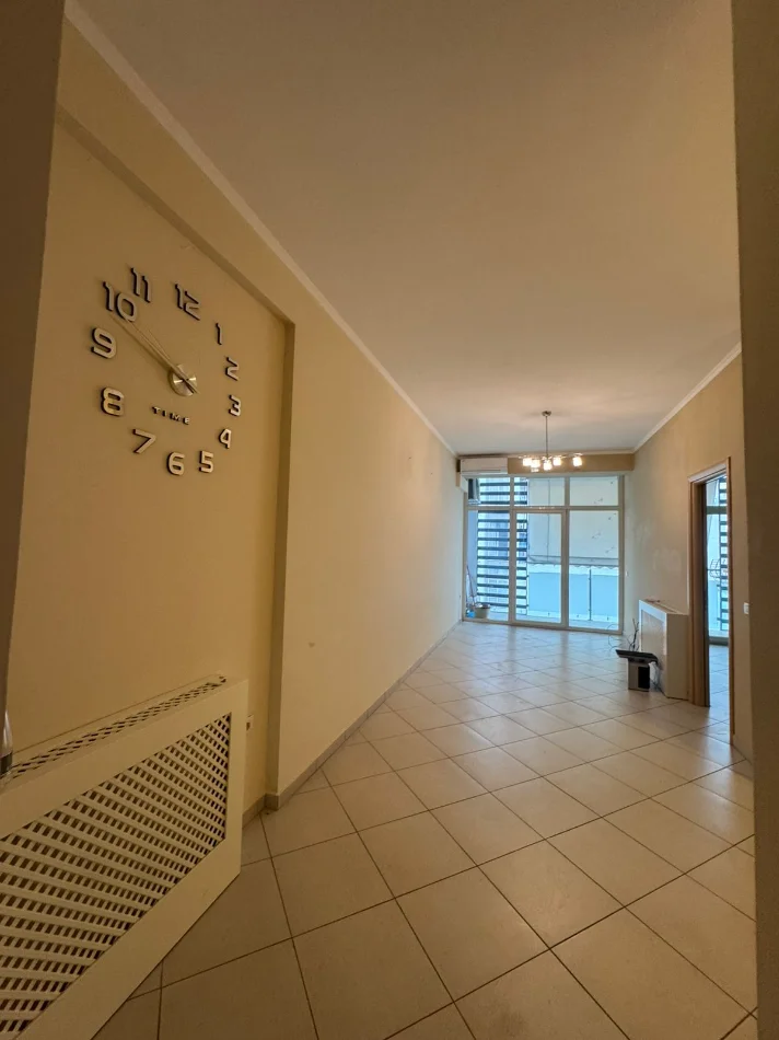 Tirane, shitet apartament 1+1+Ballkon Kati 2, 72 m² 216.000 € (Kompleksi Kika , Komuna e Parisit)