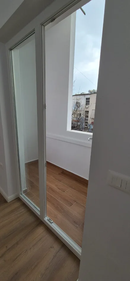 SHITET APARTAMENT 2+1 TEK RRUGA BARDHYL