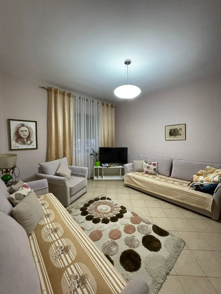 Tirane, shitet apartament 2+1+Ballkon Kati 4, 116 m² (pranë Garden Building, Rruga e Kavajës)