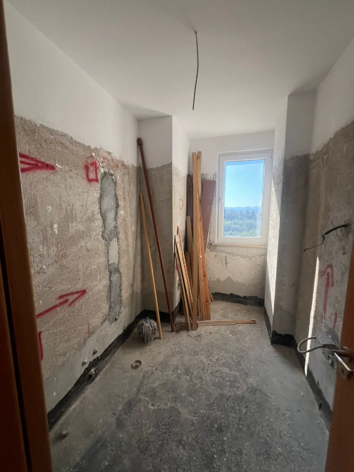 Tirane, shitet apartament 1+1+Ballkon Kati 2, 86 m² 107.000 € (Fresku)