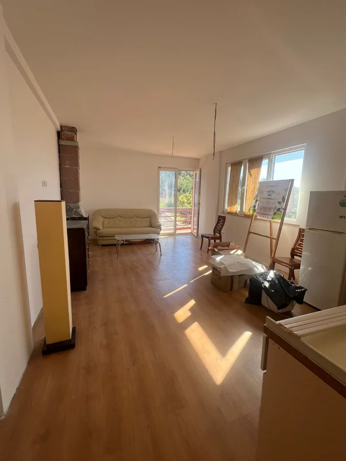 Tirane, shitet apartament 1+1+Ballkon Kati 2, 86 m² 107.000 € (Fresku)