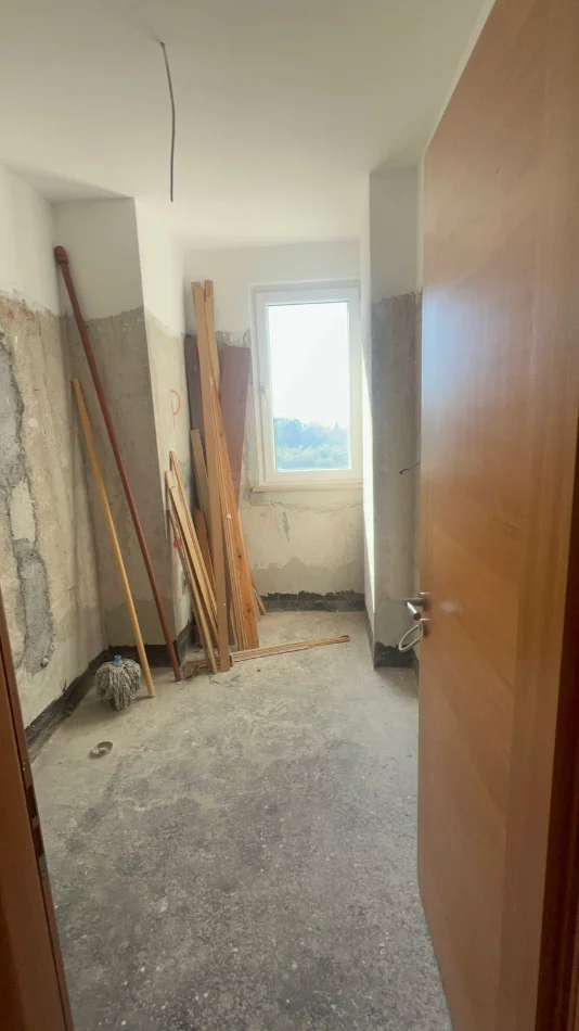 Tirane, shitet apartament 1+1+Ballkon Kati 2, 86 m² 107.000 € (Fresku)