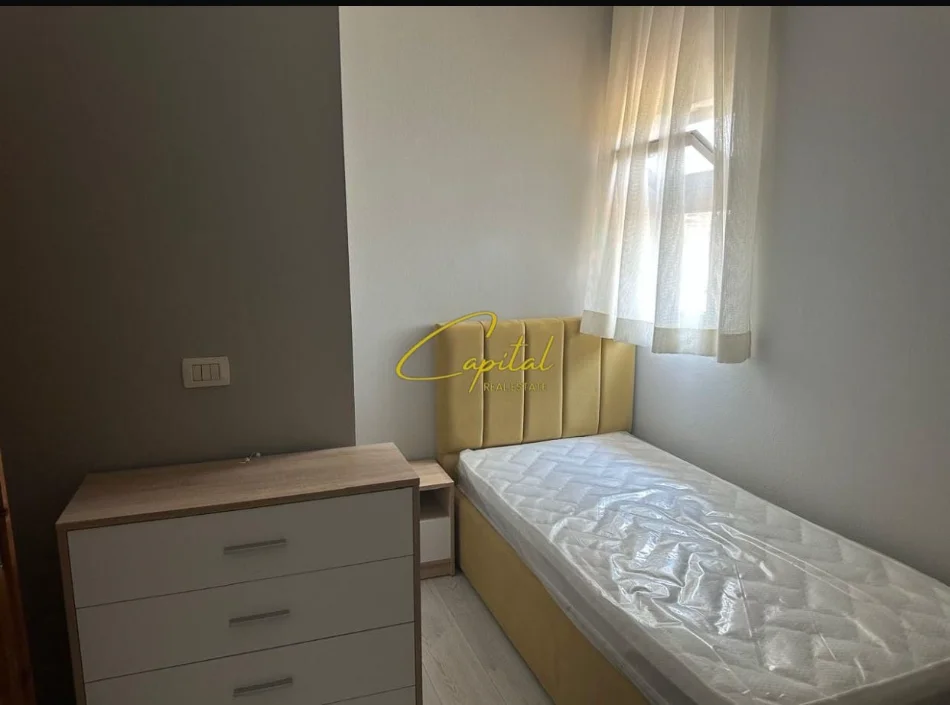 Tirane, jepet me qera apartament 2+1 Kati 7, 80 m² 600 € (BRRYLI)