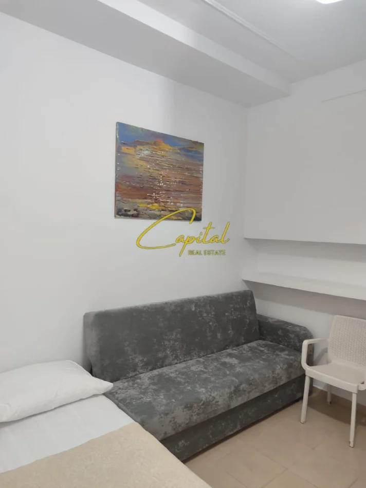 Tirane, jepet me qera apartament 1+1 Kati 1, 36 m² 250 € (FRESKU)