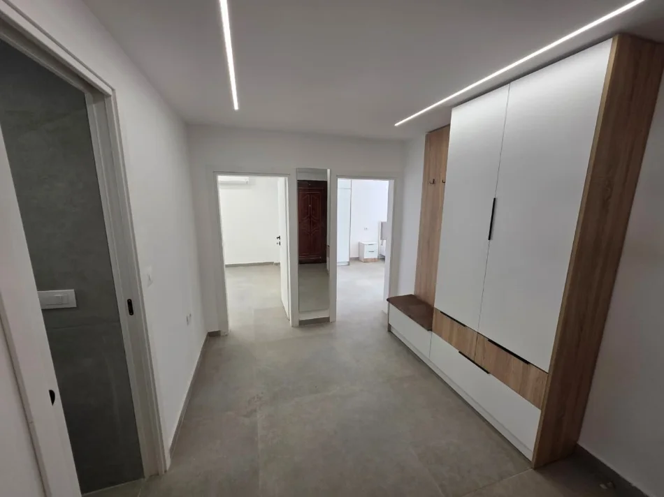 Durres, shitet apartament 2+1+Ballkon Kati 3, 80 m² 160.000 € (Rruga Shoqeria Bashkimi)
