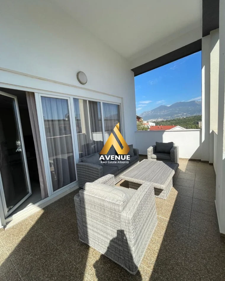 Tirane, jepet me qera apartament 3+1+Aneks+Ballkon Kati 4, 187 m² 1.400 € (RRUGA HAMDI SINA)