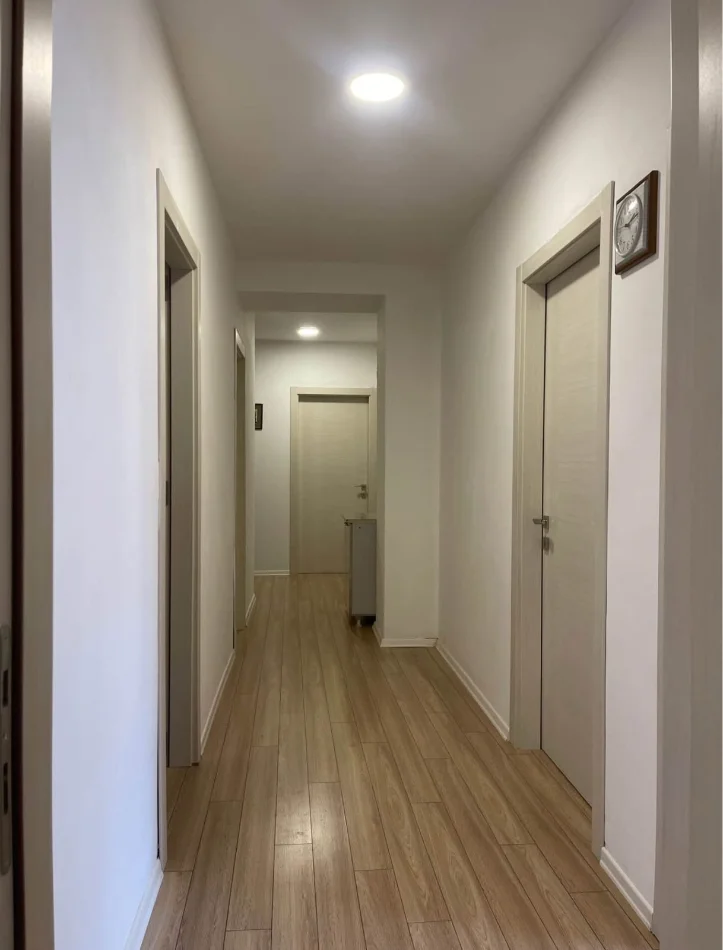 Tirane, shitet apartament 3+1+Aneks+Ballkon Kati 2, 215.000 € 