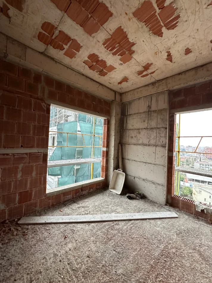 Tirane, shitet apartament 1+1+Ballkon Kati 4, 71 m² 115.000 € (Viva 2)