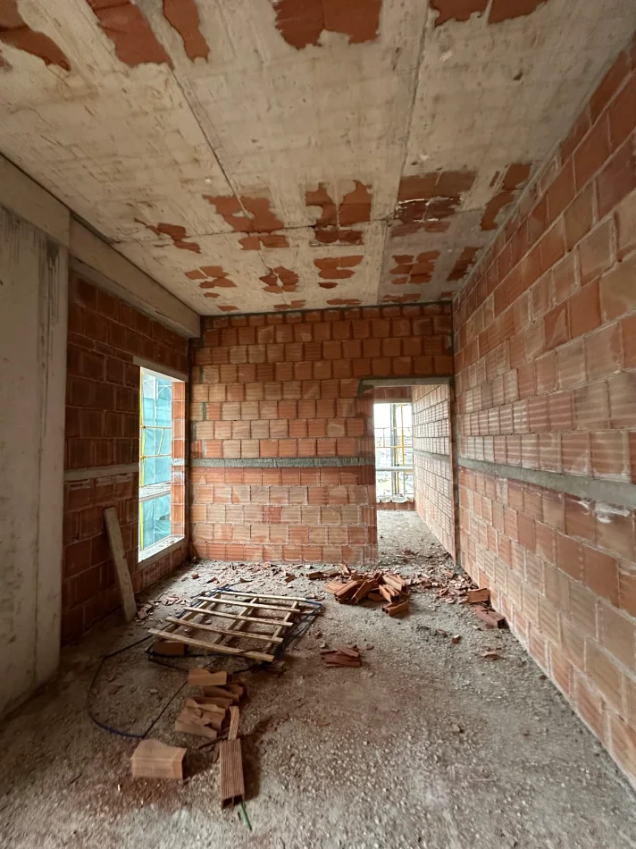 Tirane, shitet apartament 1+1+Ballkon Kati 4, 71 m² 115.000 € (Viva 2)