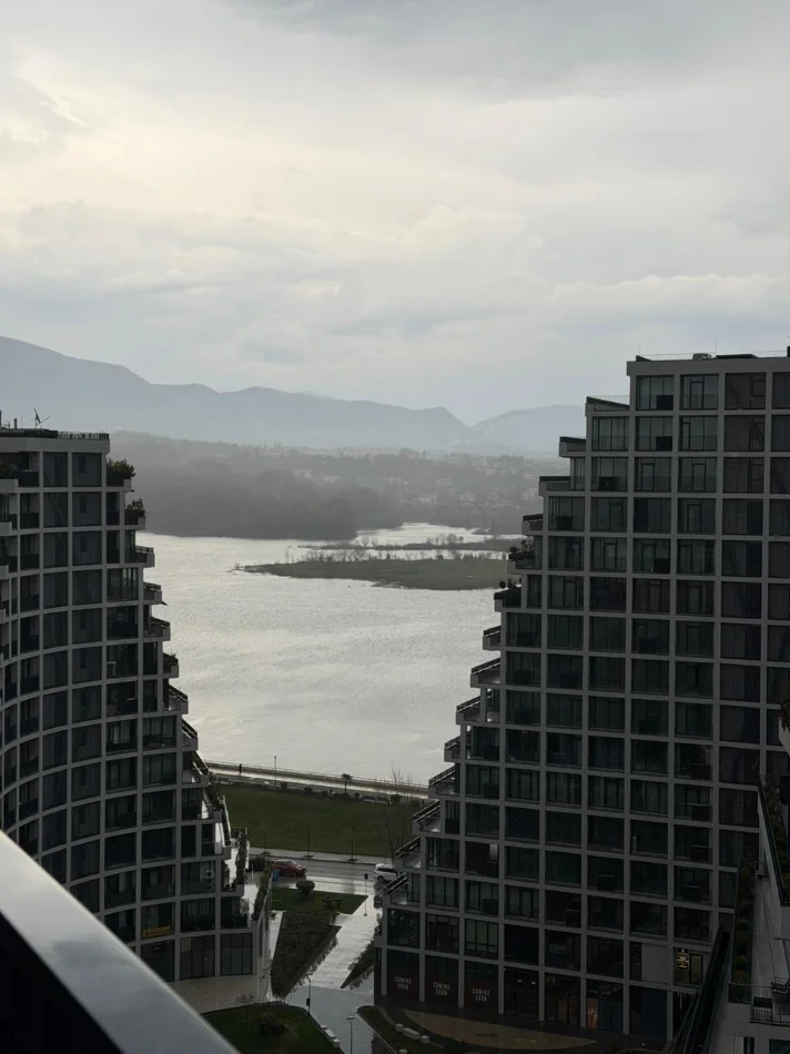 Tirane, shitet apartament 2+1+Aneks+Ballkon Kati 13, 151 m² 554.300 € (Lake View)