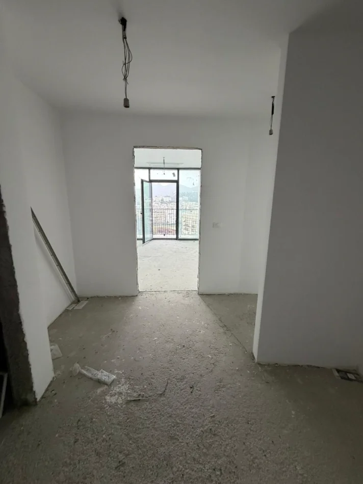 Tirane, shitet apartament 2+1+Aneks+Ballkon Kati 13, 151 m² 554.300 € (Lake View)