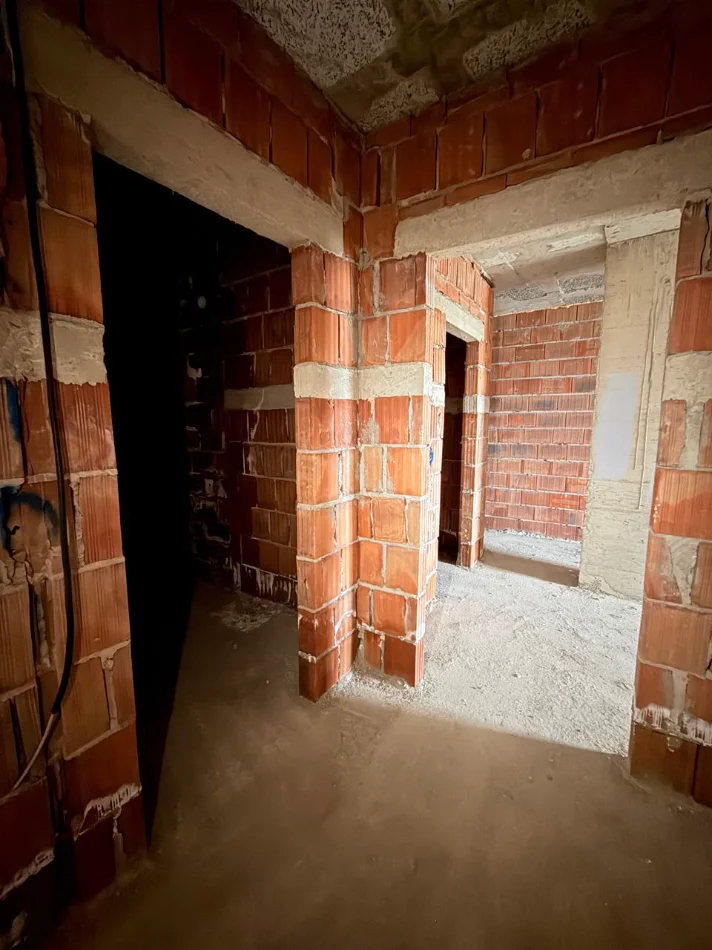 Tirane, shitet apartament 2+1+Ballkon Kati 6, 110 m² 150.000 € (Ali Demi)