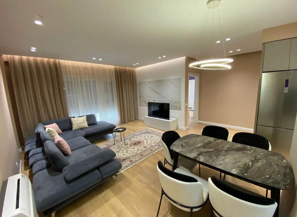 Tirane, jepet me qera apartament 2+1 Kati 3, 100 m²