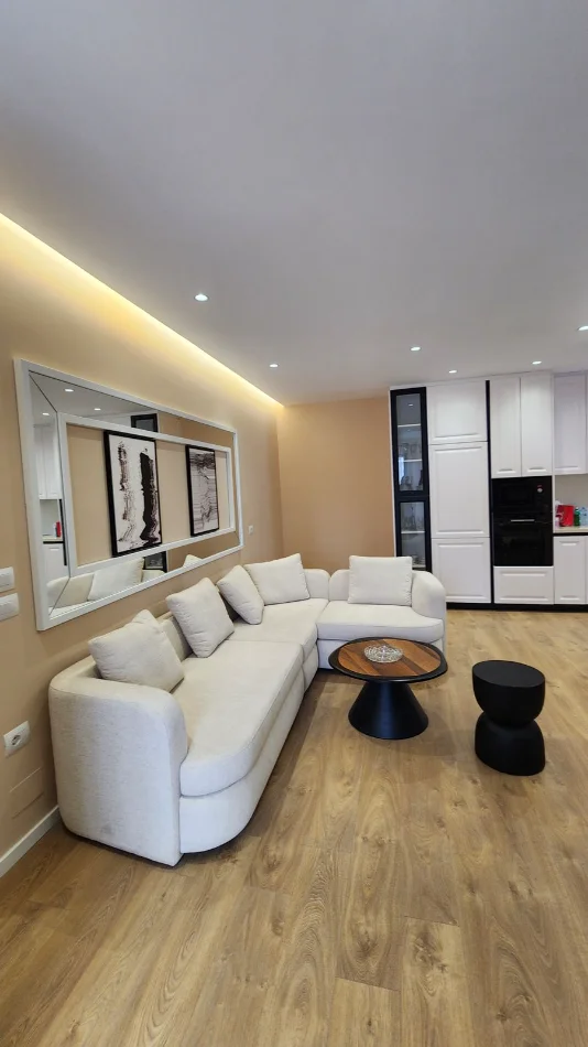 Tirane, shitet apartament 2+1 Kati 3, 117 m² 335.000 € (Rruga e Durresit)