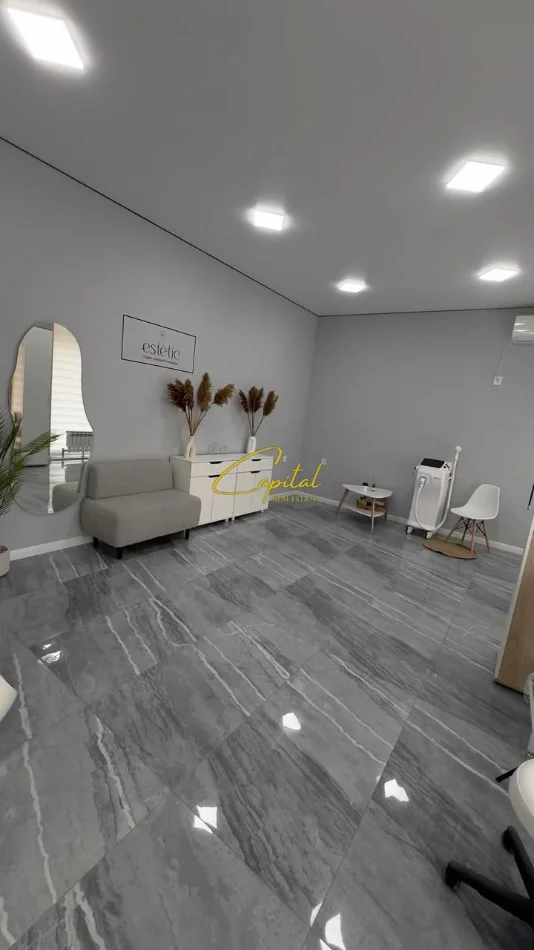 Tirane, shitet dyqan Kati 0, 100 m² 220.000 € (YZBERISHT)