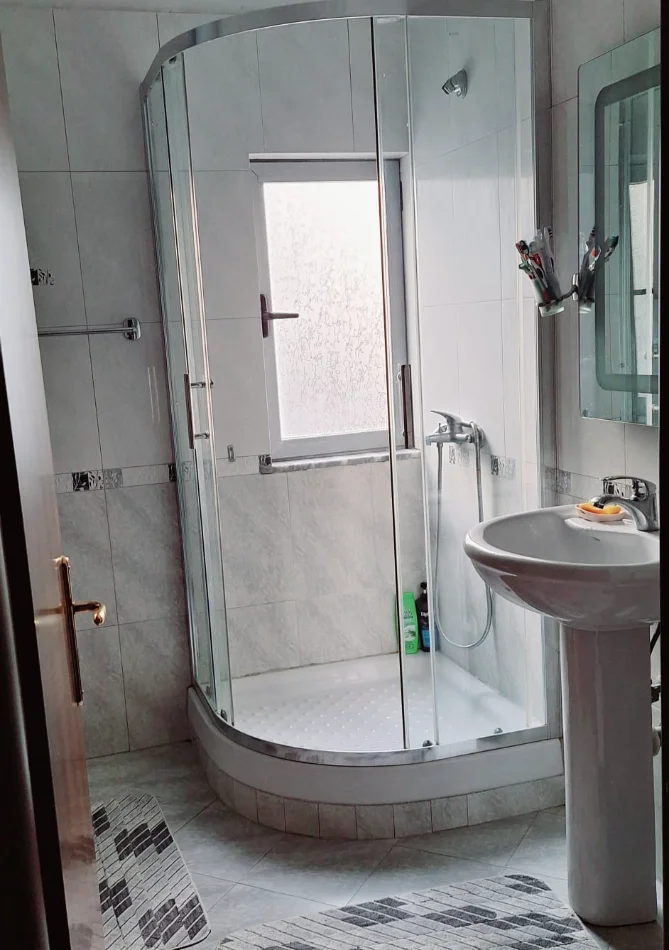 Tirane, shitet apartament 1+1+Ballkon Kati 6, 63 m² 110.000 € (Astir)