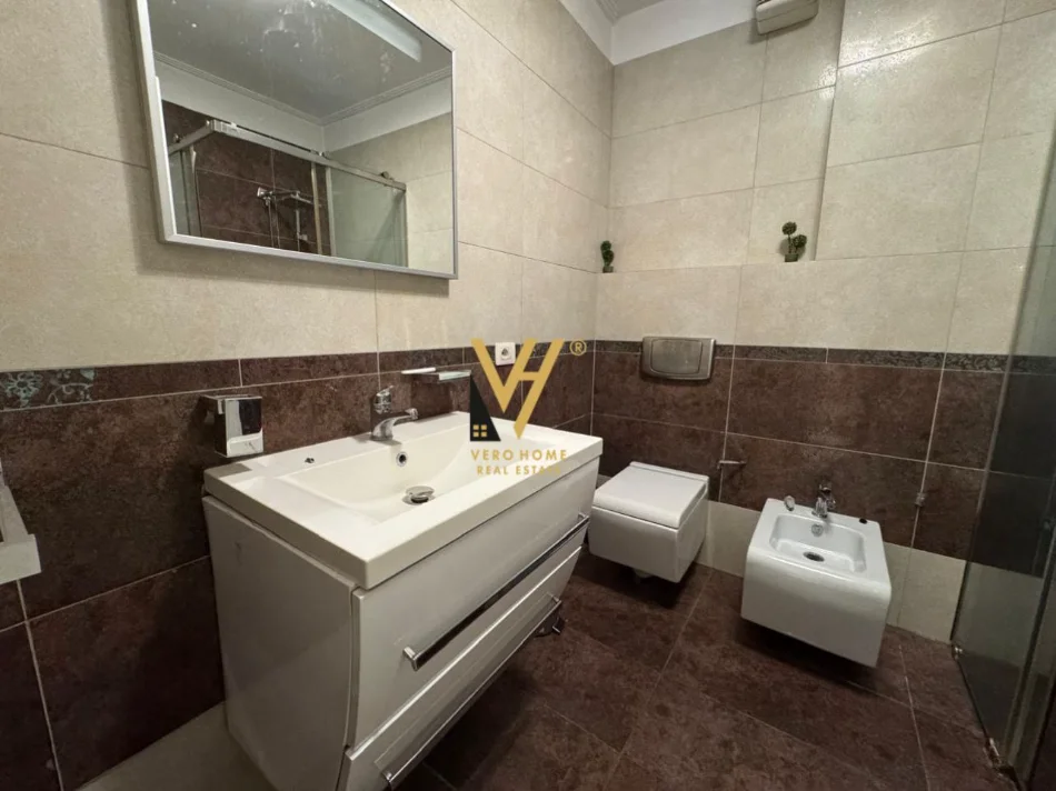 Tirane, shitet apartament 1+1+Ballkon Kati 3, 79 m² 185.000 € (LIQENI I THATE)