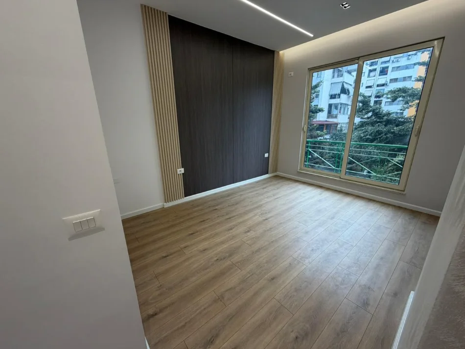 Tirane, shitet apartament 2+1 Kati 2, 77 m² 125.000 € 
