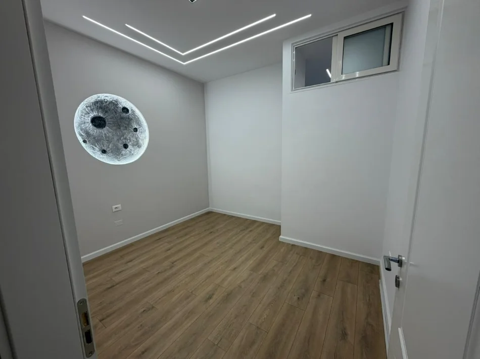 Tirane, shitet apartament 2+1 Kati 2, 77 m² 125.000 € 