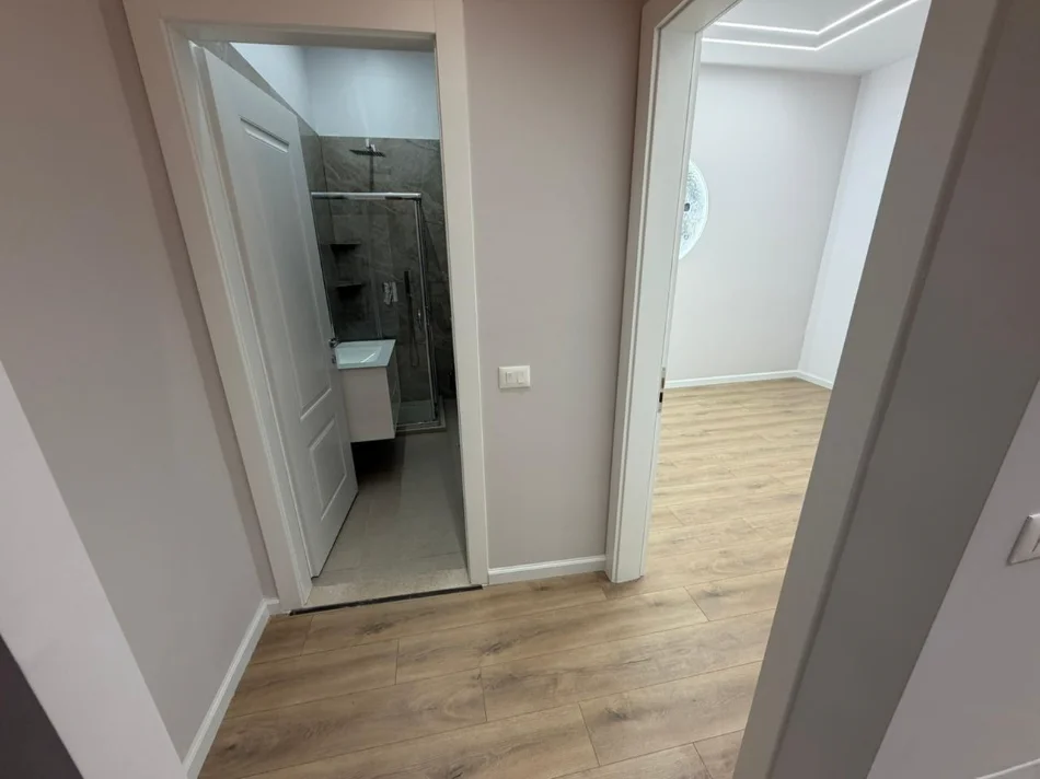 Tirane, shitet apartament 2+1 Kati 2, 77 m² 125.000 € 