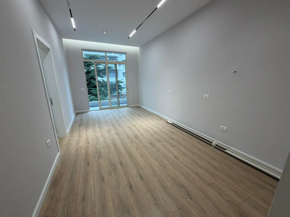 Tirane, shitet apartament 2+1 Kati 2, 77 m² 125.000 € 