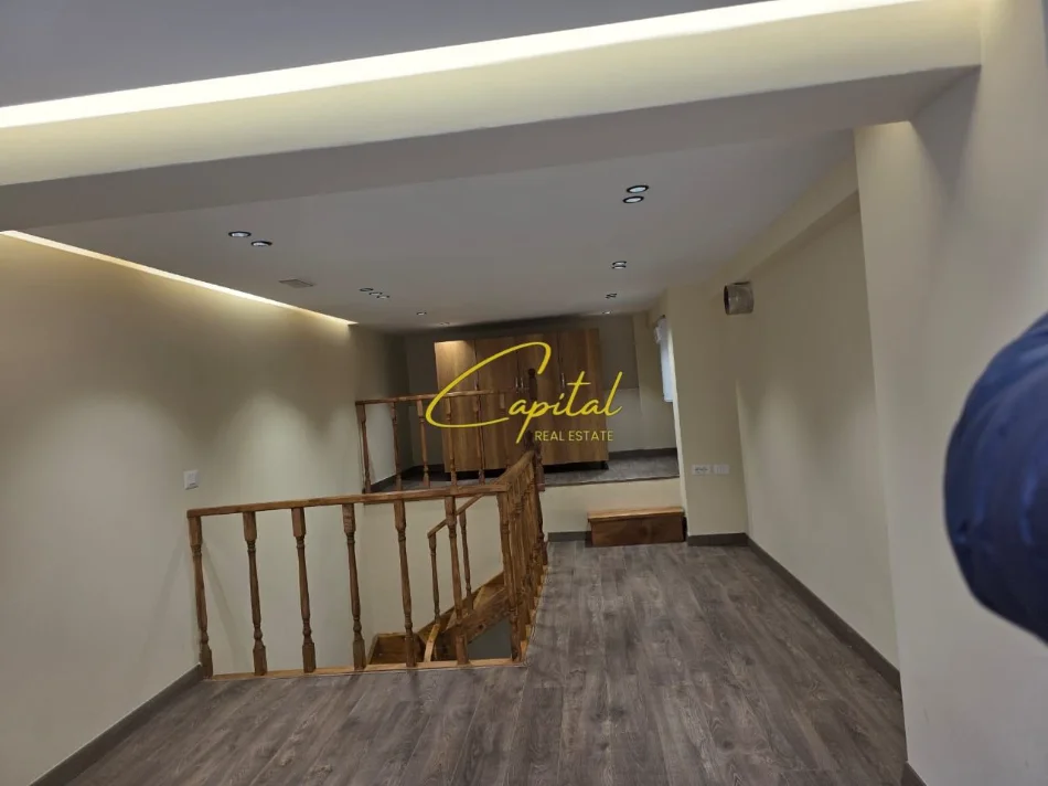 Tirane, shitet dyqan Kati 0, 54 m² 700.000 € (ASTIR)