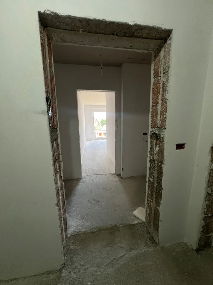 Tirane, shitet apartament 2+1+Ballkon Kati 3, 105 m² 157.000 € (Tv Klan)