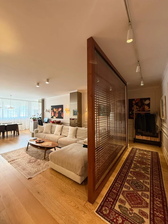 Tirane, shitet apartament 2+1+Ballkon Kati 3, 134 m² 410.000 € (Rruga e Elbasanit)