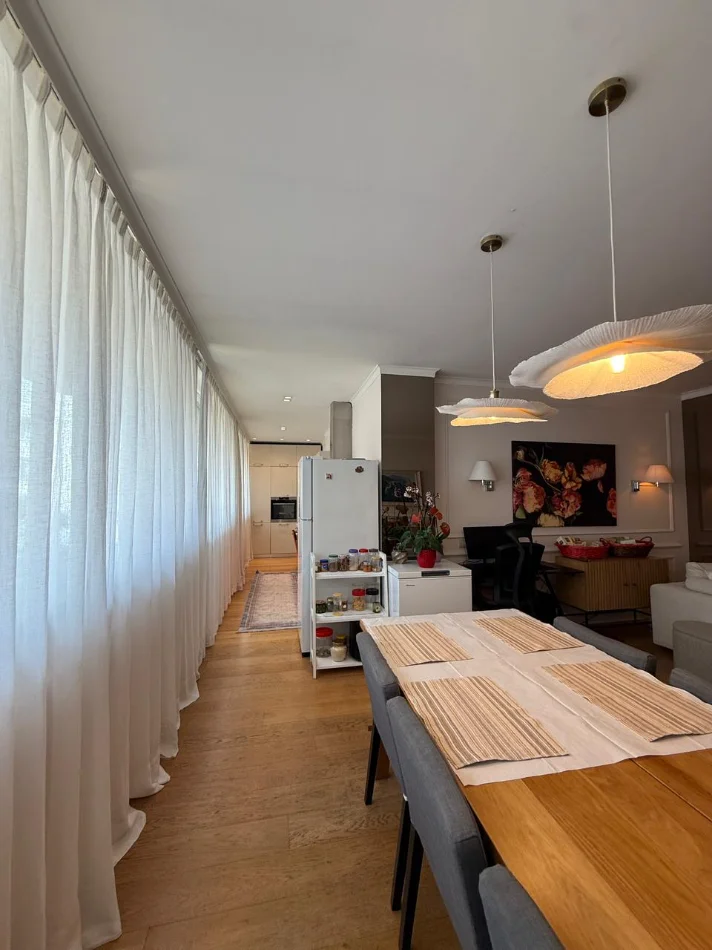 Tirane, shitet apartament 2+1+Ballkon Kati 3, 134 m² 410.000 € (Rruga e Elbasanit)