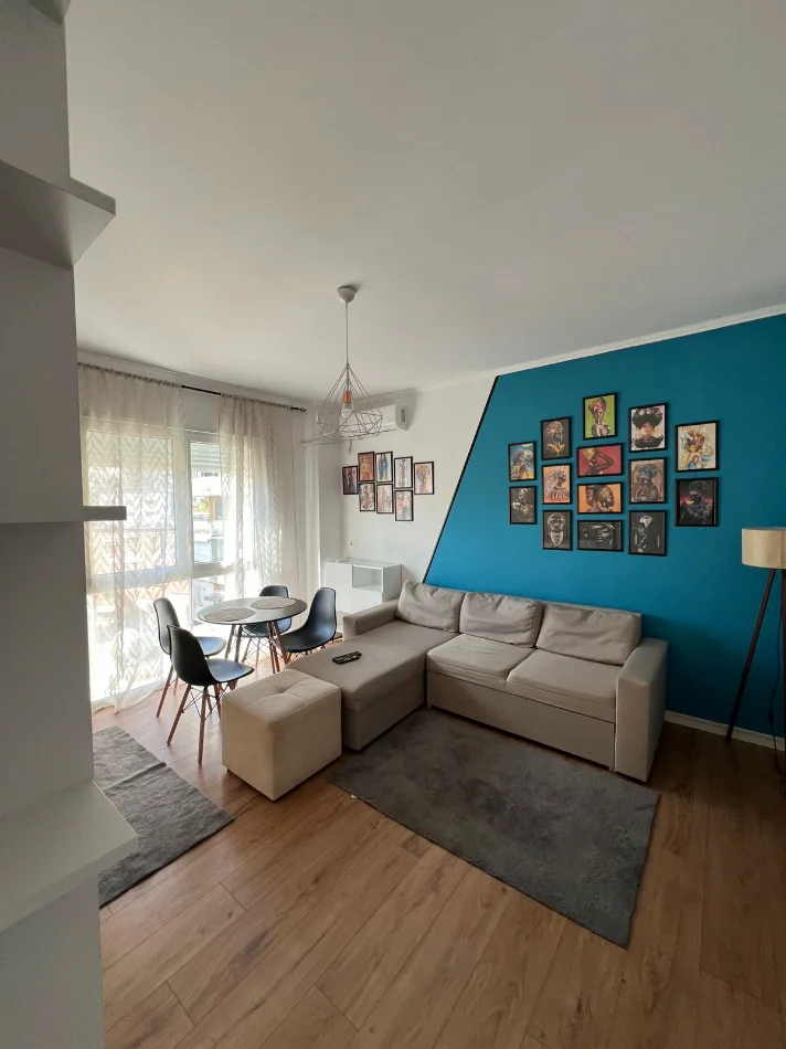 Tirane, jepet me qera apartament 1+1 Kati 4, 500 m² 500 € (Mine Peza)
